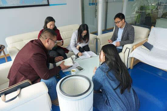 行業(yè)巨頭與涂裝設(shè)備工廠店合作，探索電商服務(wù)新路徑